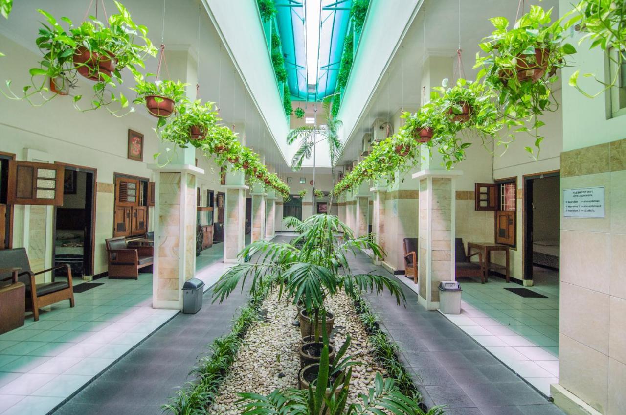 Hotel Keprabon Solo Екстер'єр фото
